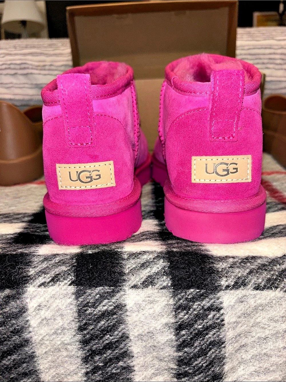 UGG Classic Ultra Mini Boots Dark Peony Pink W/ Boot Guards Sz 10